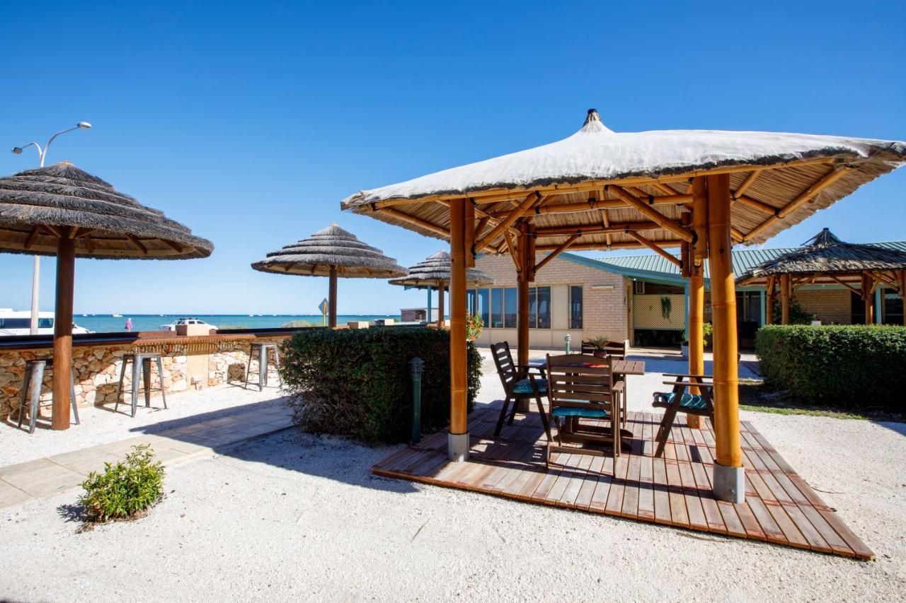 Shark Bay Seafront Apartments Denham Zewnętrze zdjęcie