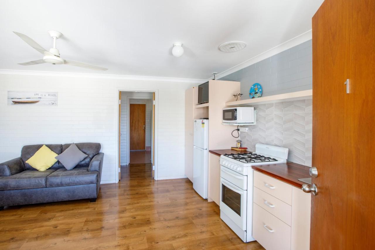 Shark Bay Seafront Apartments Denham Zewnętrze zdjęcie